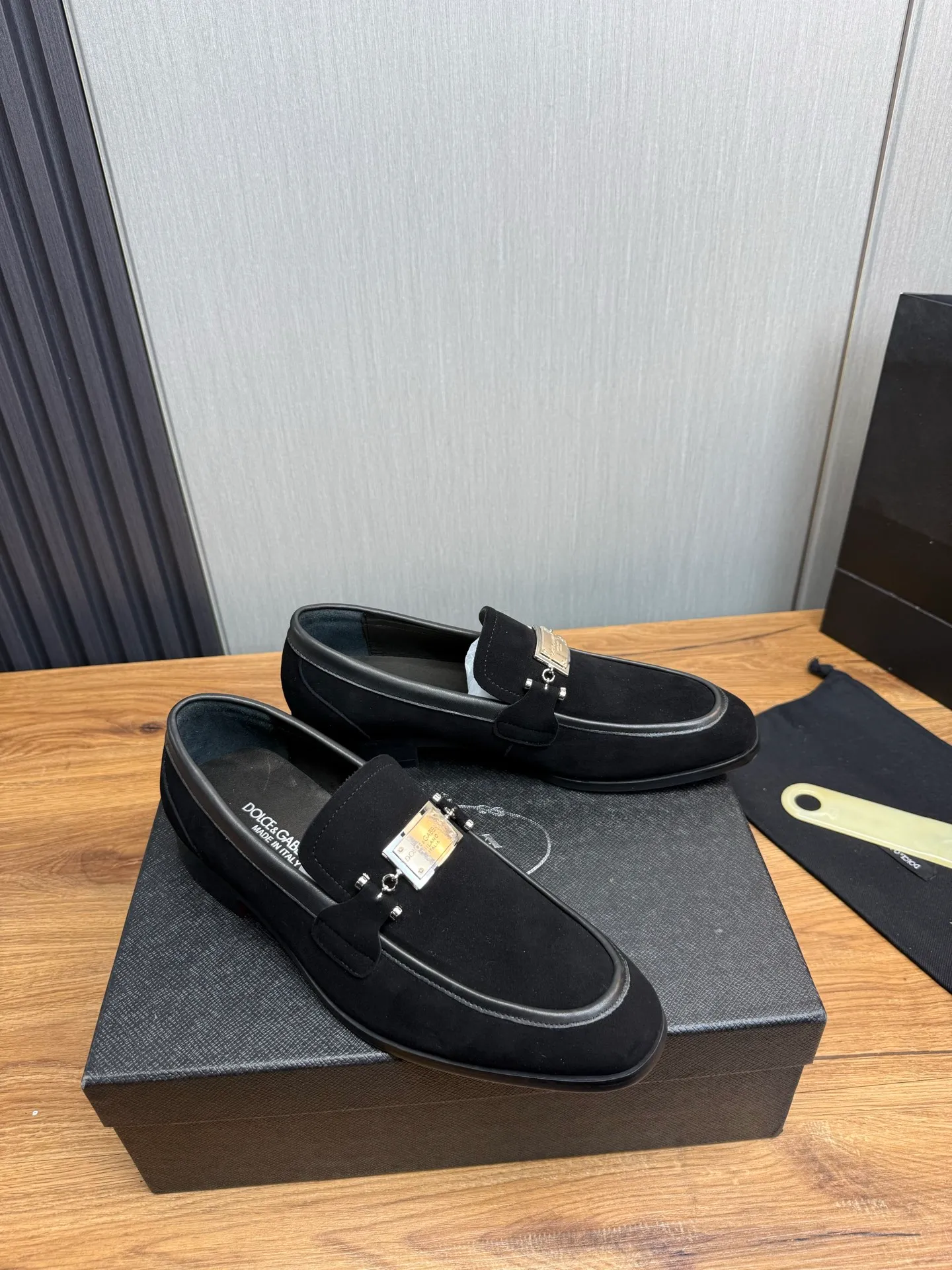 Factory price 520💰 Dolce&G .DG men's loafers👞 Classic and fashionable style, embellished with personalized DG logo. Imported cowhide, open-edge beaded cowhide, cowhide lining, original non-slip and wear-resistant outsole Size: 39-44 (customized at 38.45)